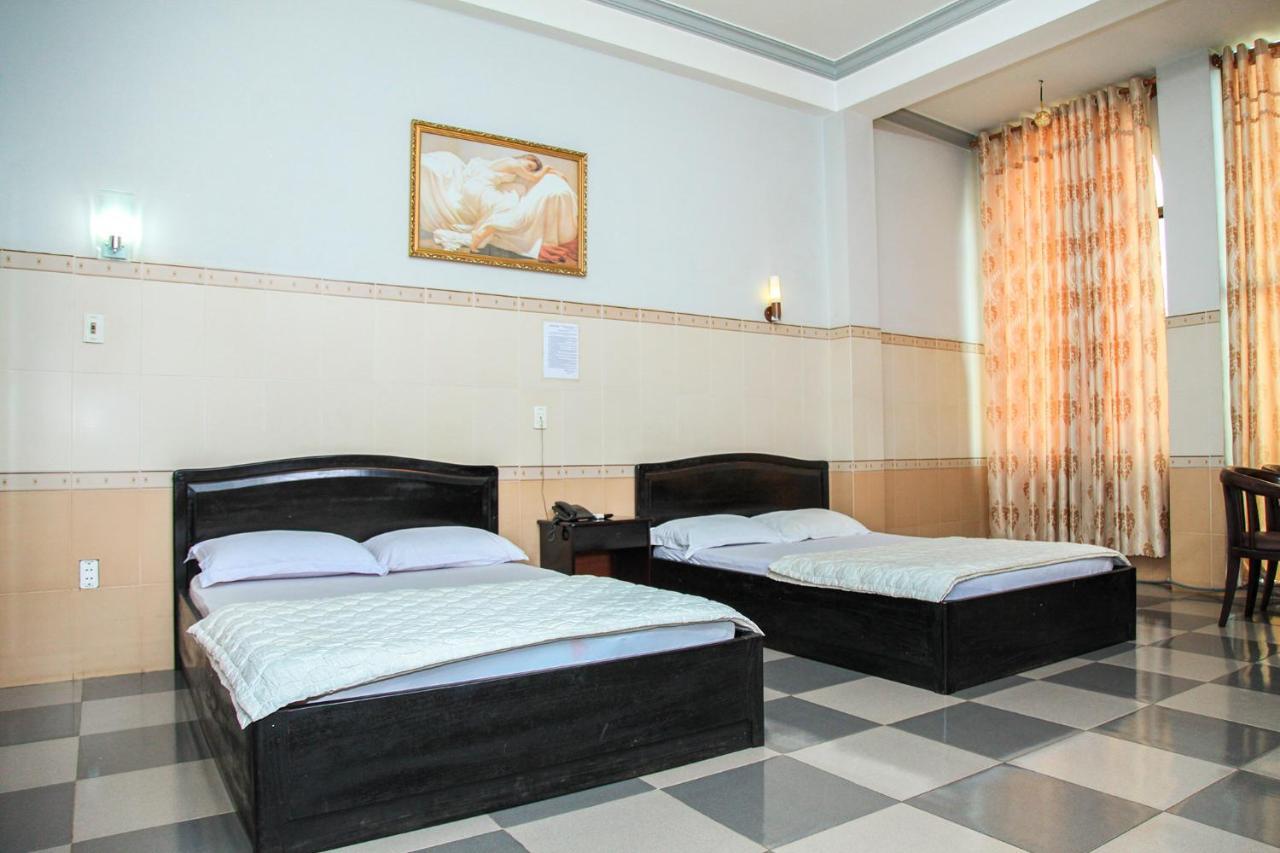 Khach San Hong Kong Otel Buôn Ma Thuột Dış mekan fotoğraf
